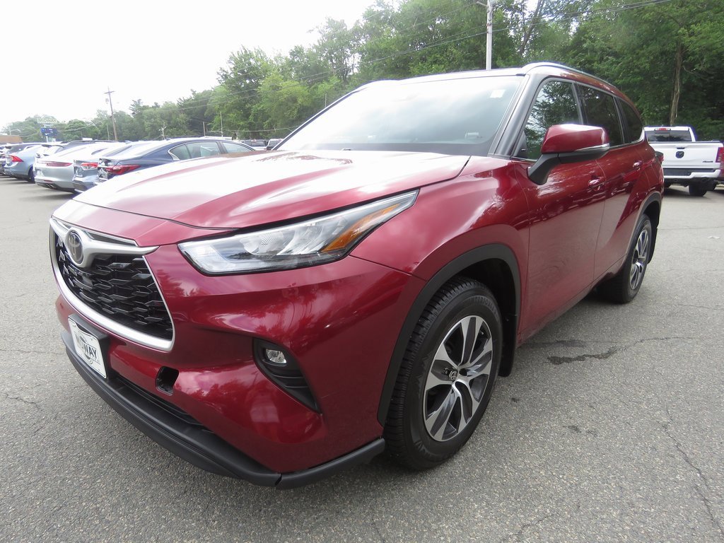 Used 2020 Toyota Highlander XLE