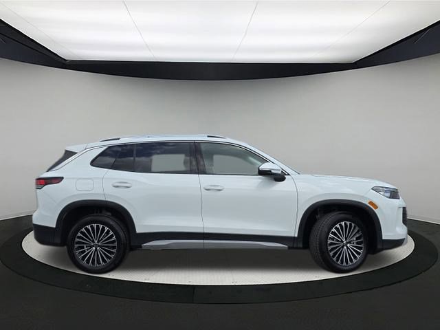 New 2025 Volkswagen Tiguan S image 8