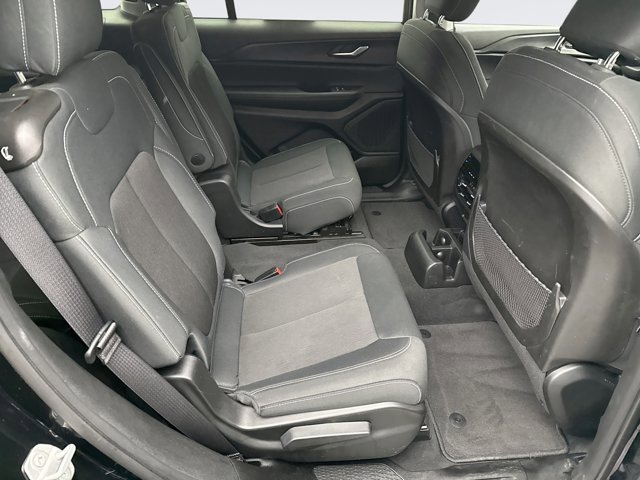 Used 2023 Jeep Grand Cherokee L Laredo image 17