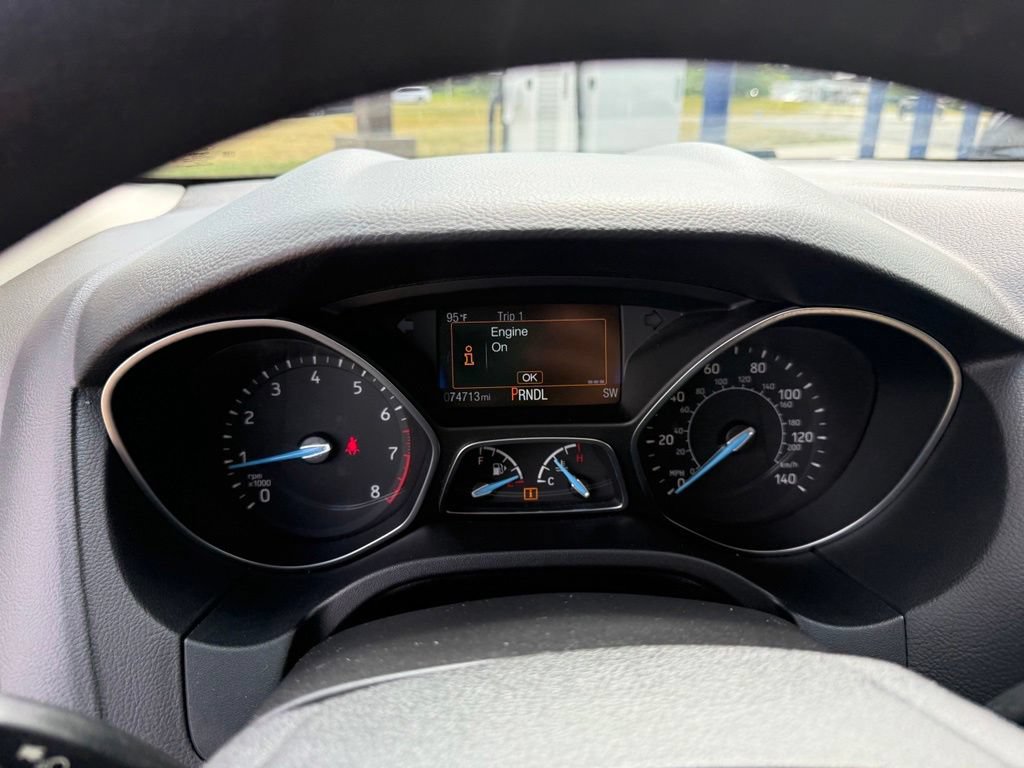 Certified 2017 Ford Focus SE FWD image 27