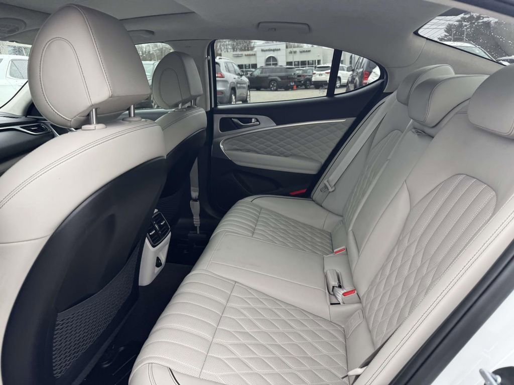 Used 2021 Genesis G70 2.0T w/ Prestige Package AWD/4WD image 9