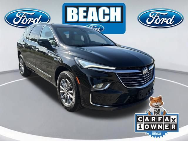 Used 2024 Buick Enclave Essence w/ Technology Package FWD image 1
