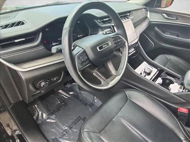 Used 2022 Jeep Grand Cherokee Limited AWD/4WD image 10