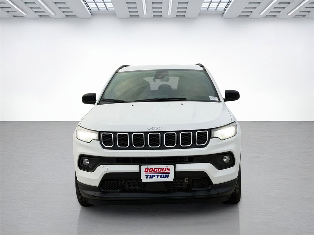 New 2026 Jeep Compass Latitude image 8