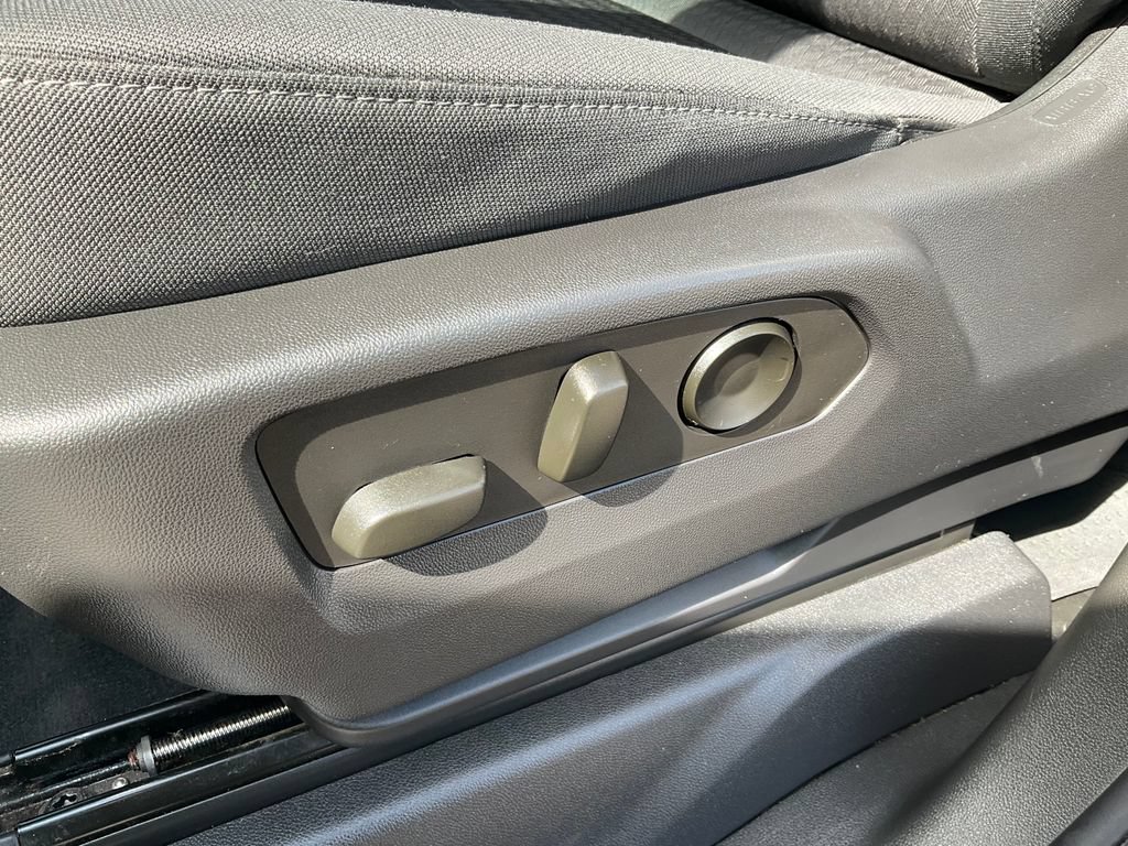 Used 2023 Chevrolet Silverado 1500 LT w/ Protection Package AWD/4WD image 19