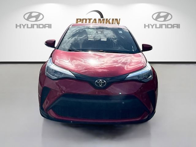 Used 2021 Toyota C-HR XLE FWD video 2