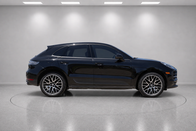 Used 2019 Porsche Macan AWD/4WD image 2