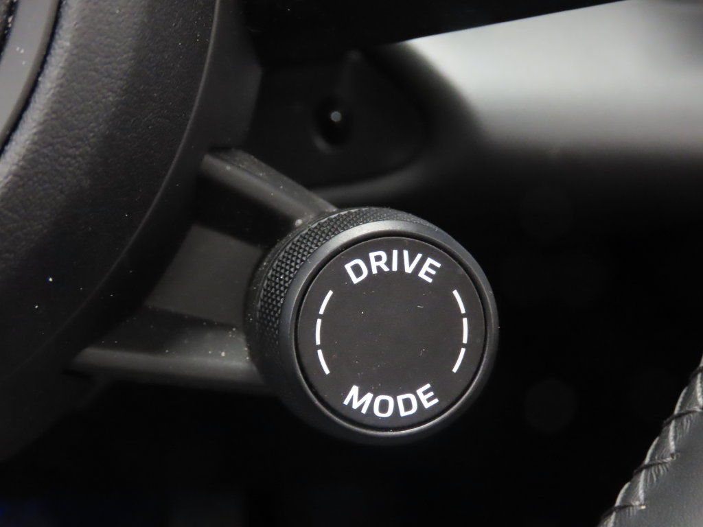 Certified 2024 Porsche Macan 4 Electric AWD/4WD image 24
