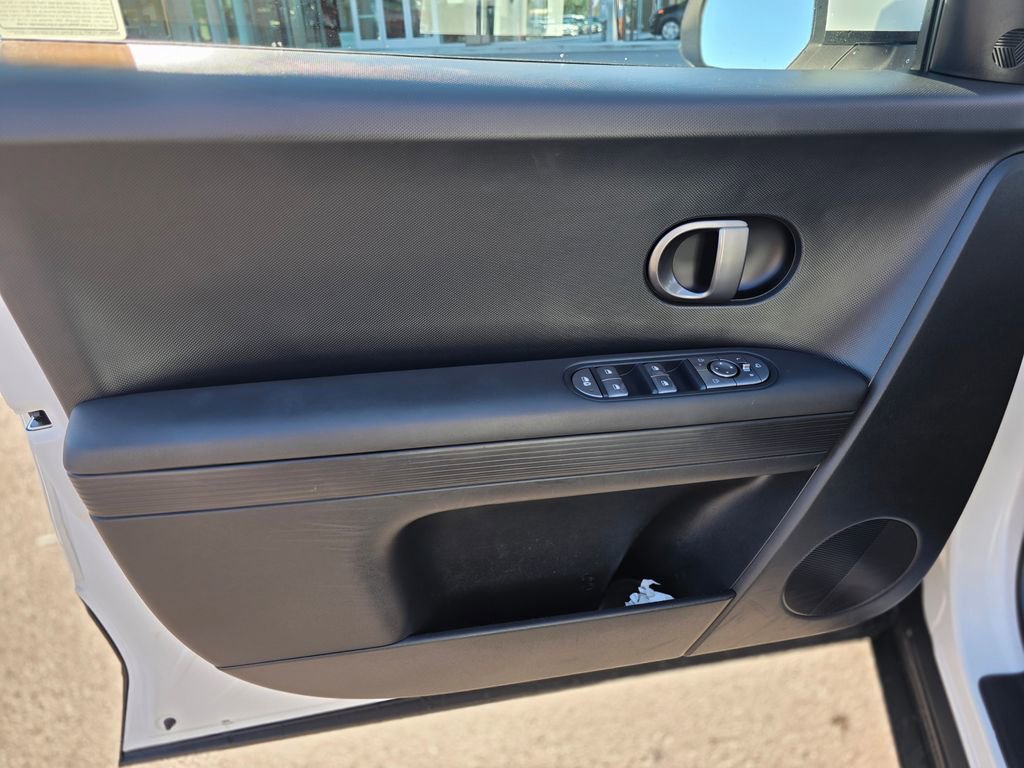 Certified 2025 Hyundai Ioniq 5 SEL image 19