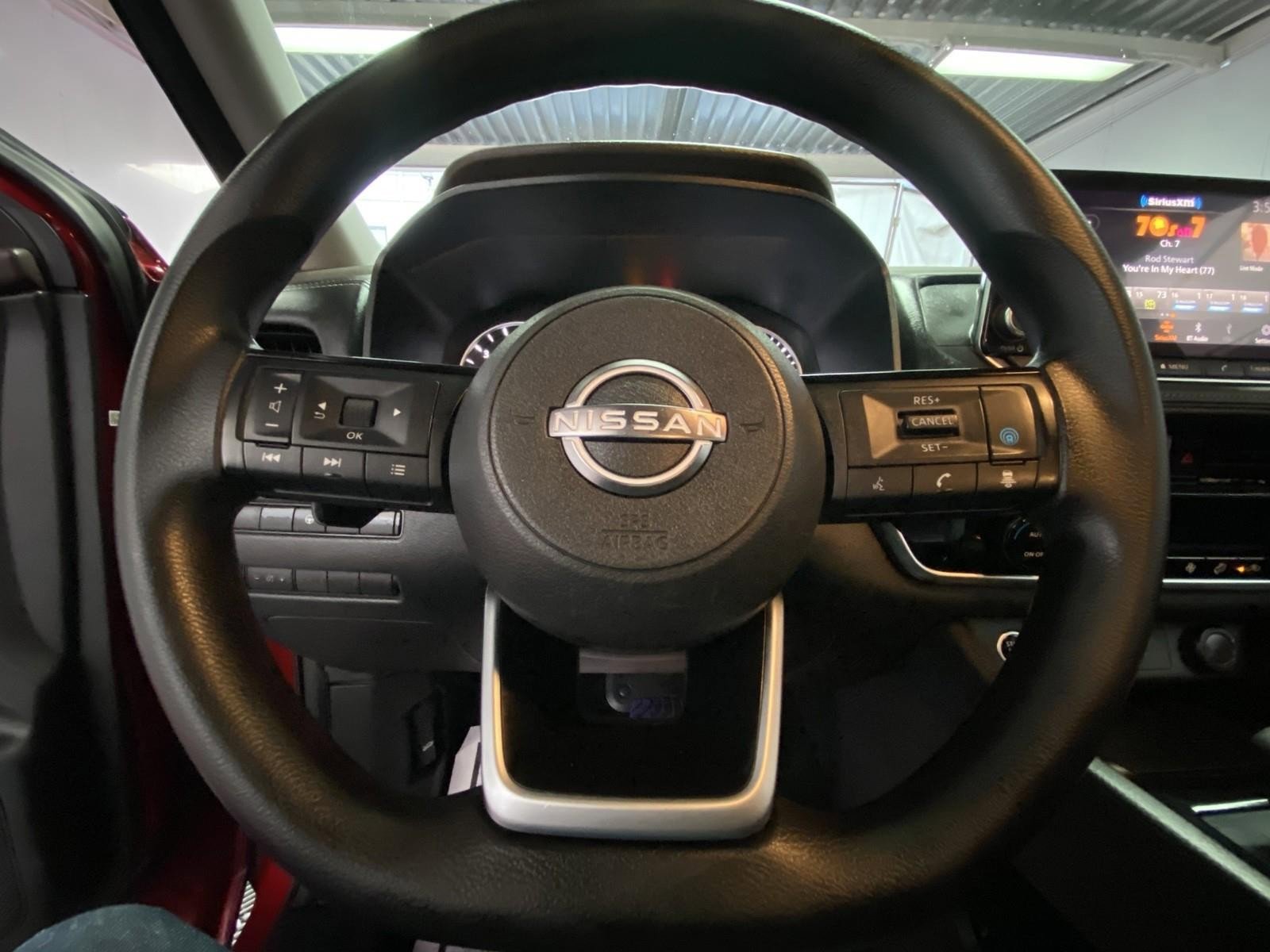 Used 2022 Nissan Rogue SV FWD image 24