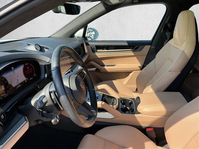 Used 2025 Porsche Cayenne GTS image 11