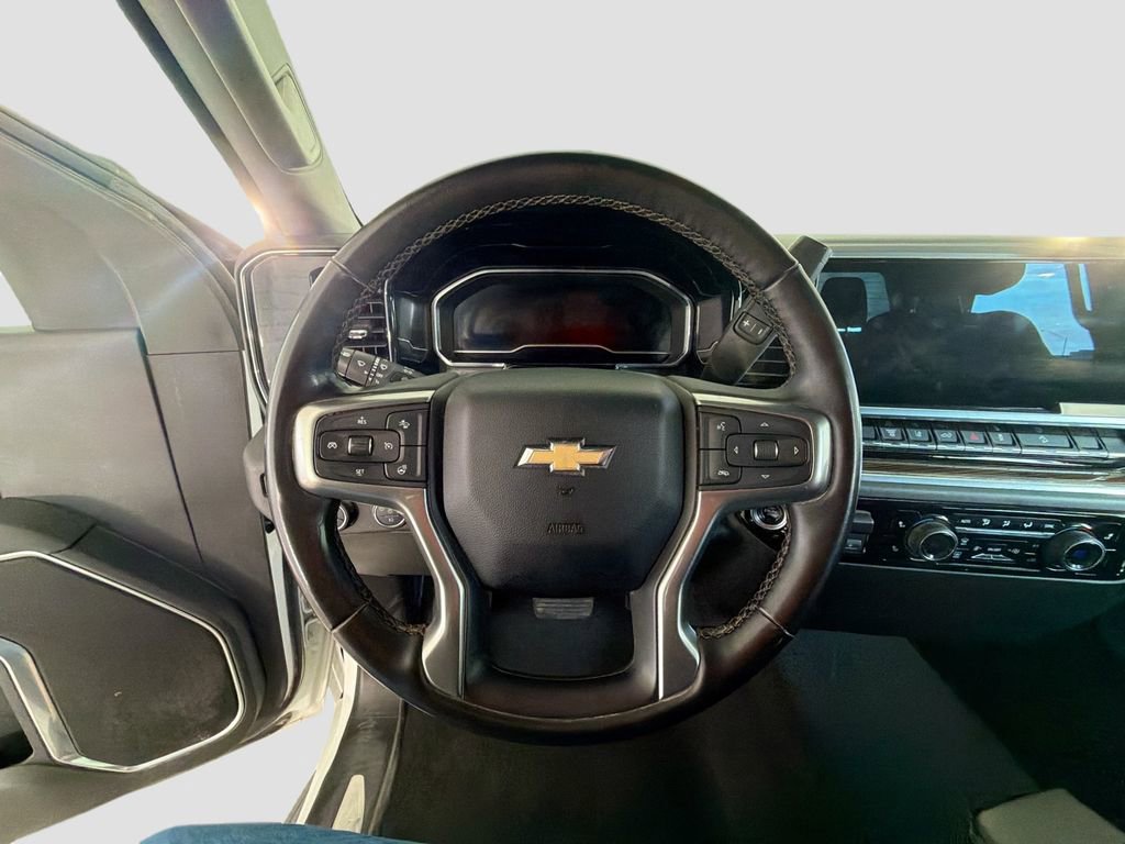 Used 2024 Chevrolet Silverado 2500 LT image 21