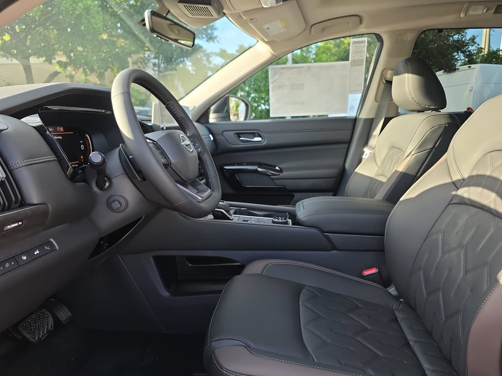 New 2026 Nissan Pathfinder Platinum AWD/4WD image 25