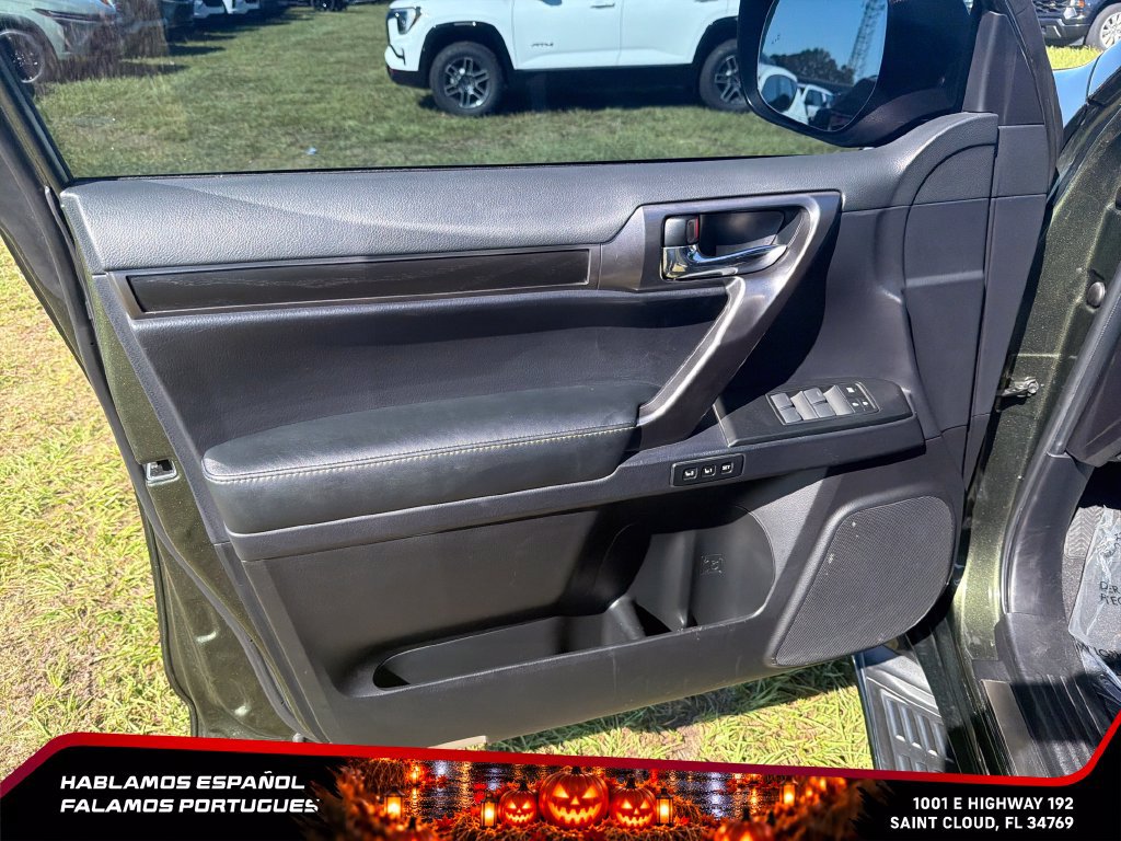 Used 2023 Lexus GX 460 w/ Black Line Special Edition AWD/4WD image 12