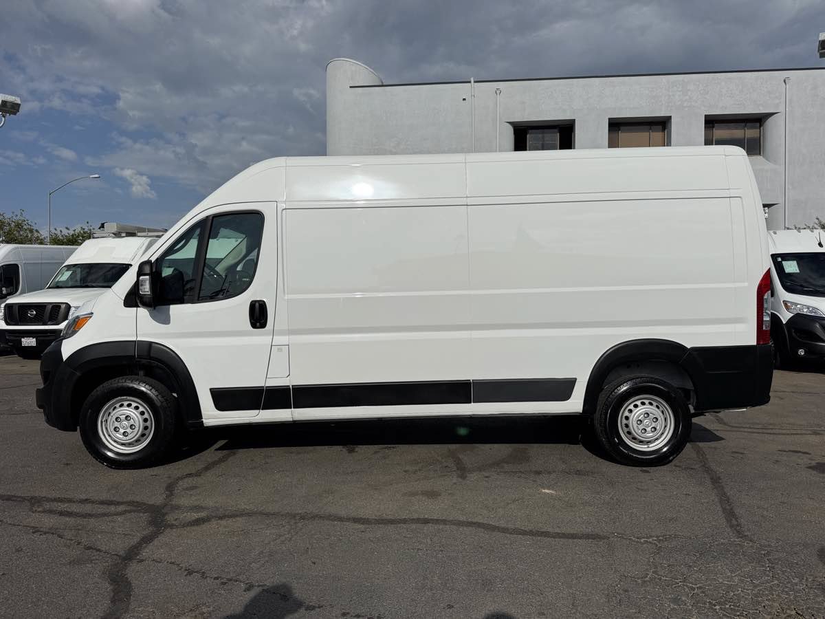 Used 2025 RAM ProMaster 2500 w/ Convenience Group FWD image 7
