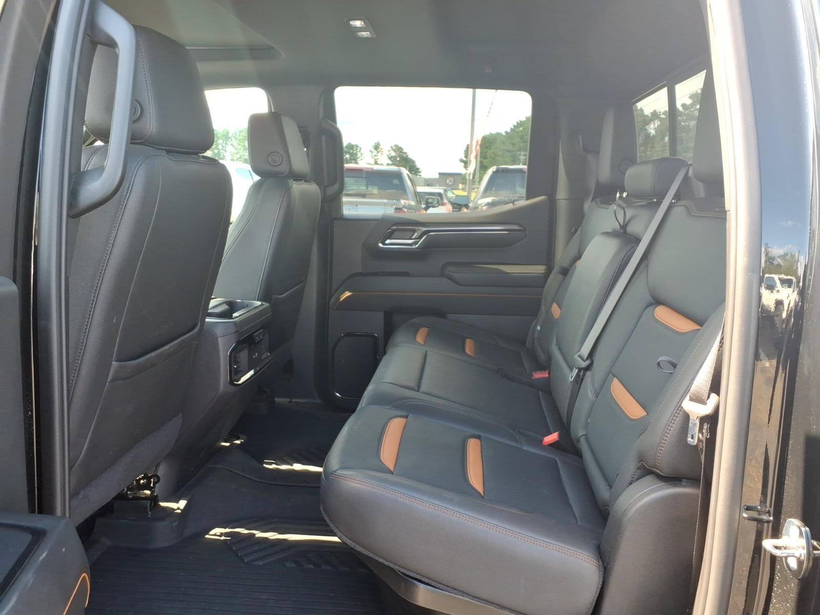 Used 2024 GMC Sierra 1500 AT4 w/ Technology Package AWD/4WD image 21
