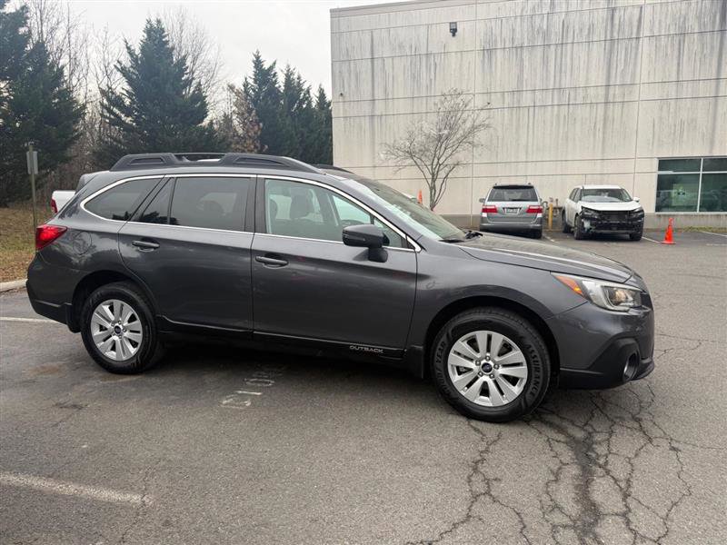 Used 2019 Subaru Outback 2.5i Premium image 6