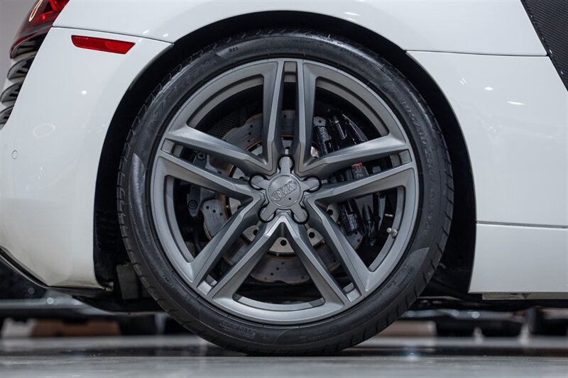 Used 2014 Audi R8 V8 AWD/4WD image 43