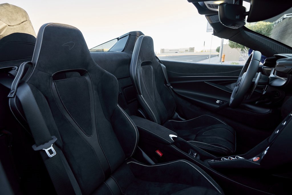 Used 2026 McLaren 750S Spider image 40