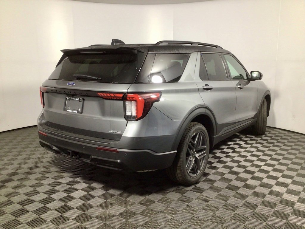 New 2025 Ford Explorer ST-Line image 14