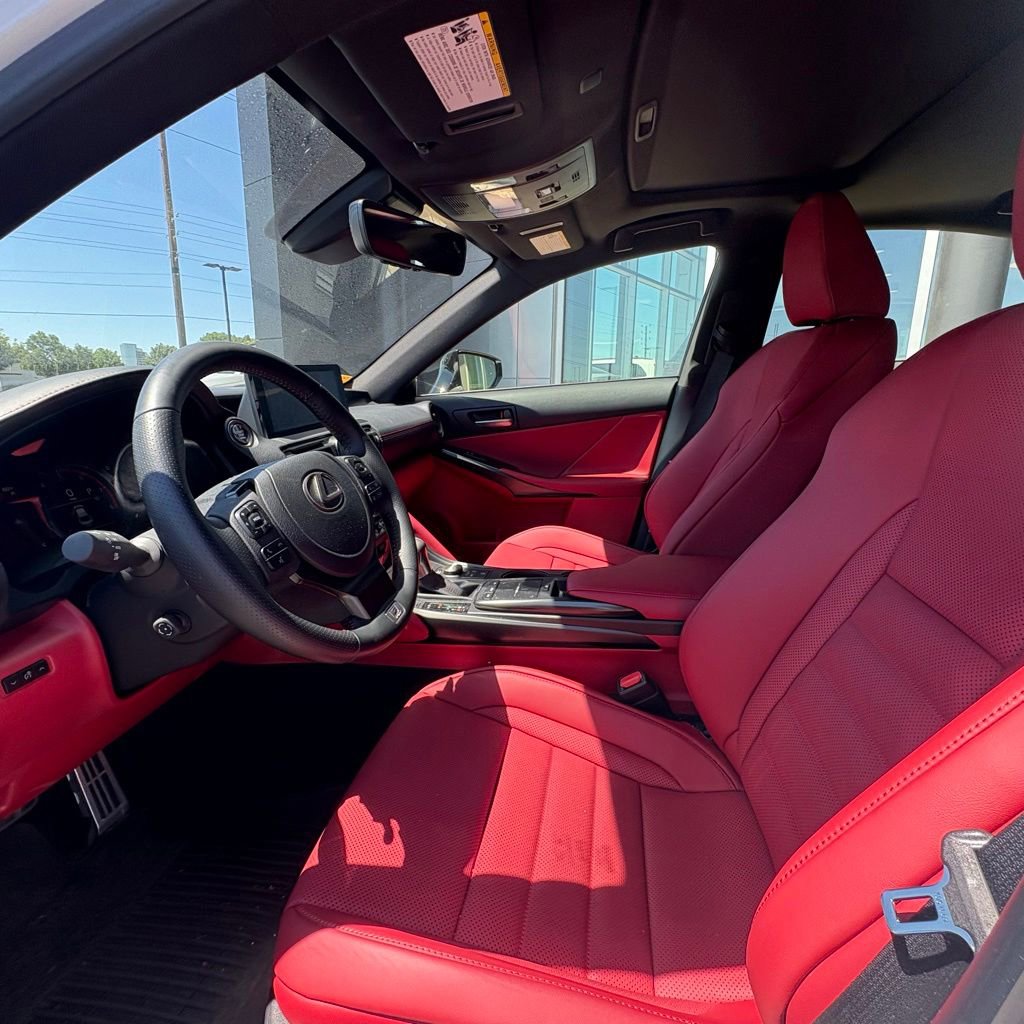 Used 2024 Lexus IS 500 RWD image 11