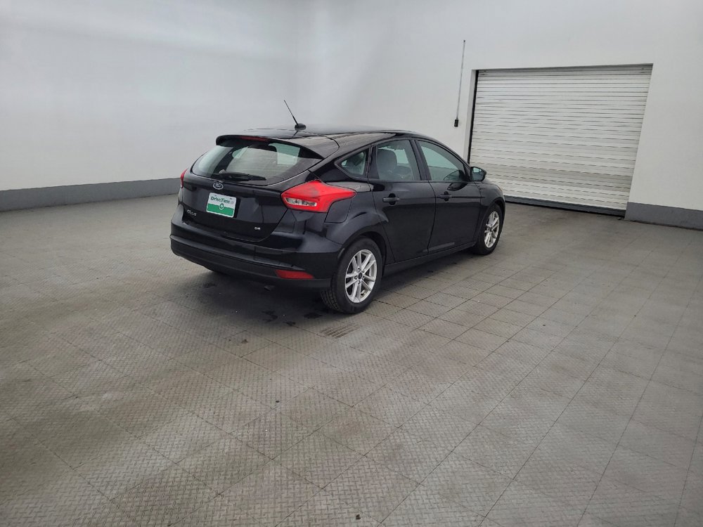 Used 2018 Ford Focus SE w/ Cold Weather Package FWD image 9
