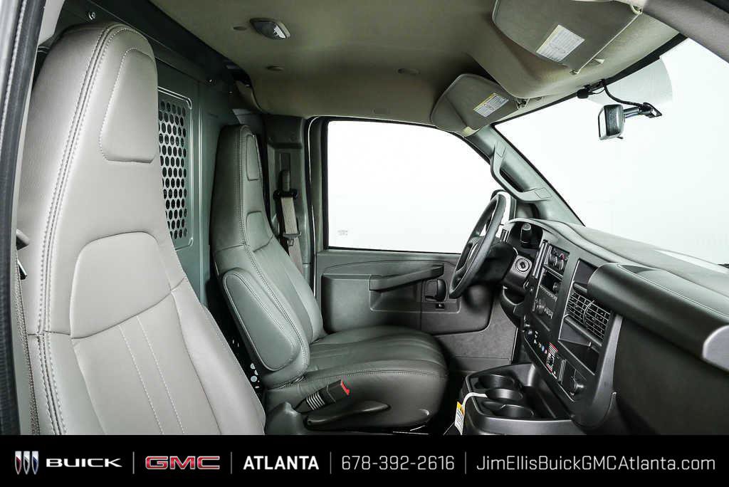 New 2025 GMC Savana 2500 w/ Driver Convenience Package RWD image 18