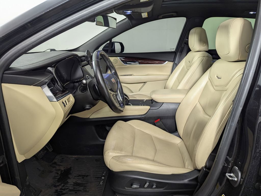 Used 2019 Cadillac XT5 Luxury AWD/4WD image 4