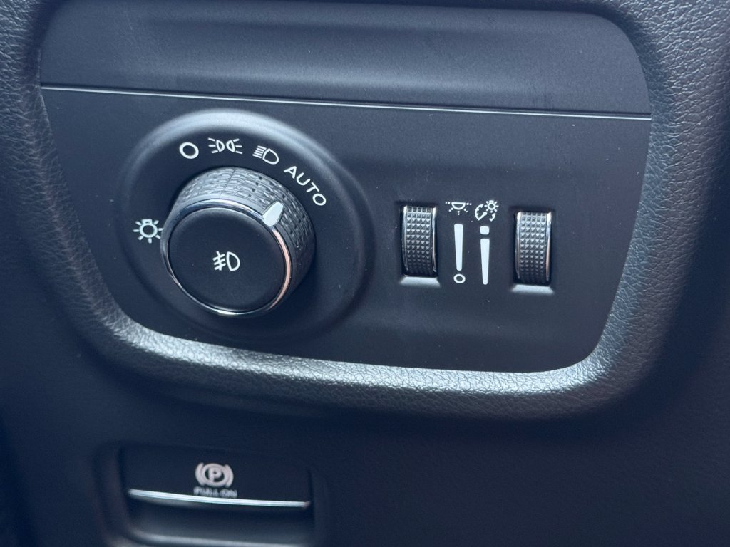 New 2027 Jeep Grand Cherokee Limited AWD/4WD image 28