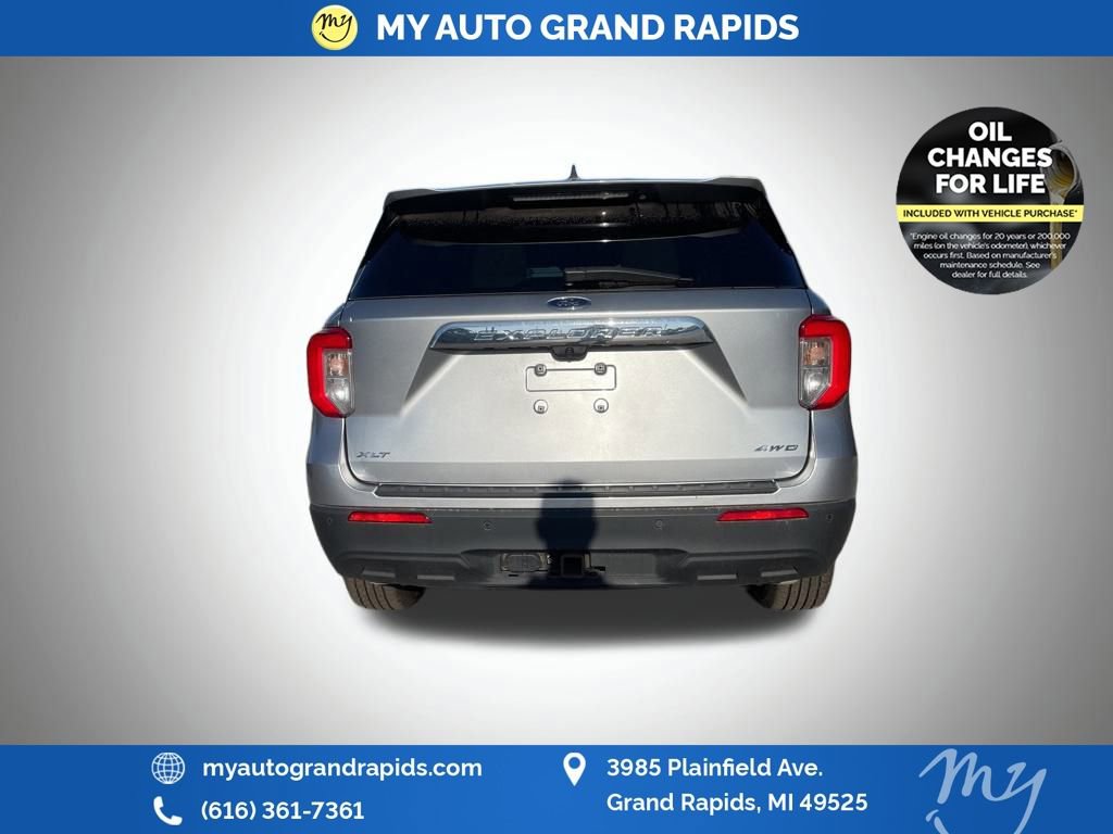 Used 2022 Ford Explorer XLT w/ Class IV Trailer Tow Package image 6