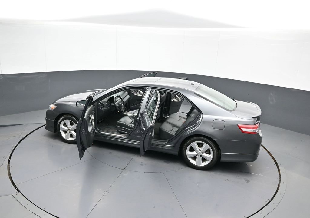 Used 2011 Toyota Camry SE image 44