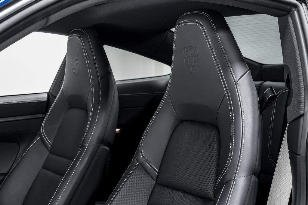 Used 2025 Porsche 911 Carrera RWD image 19