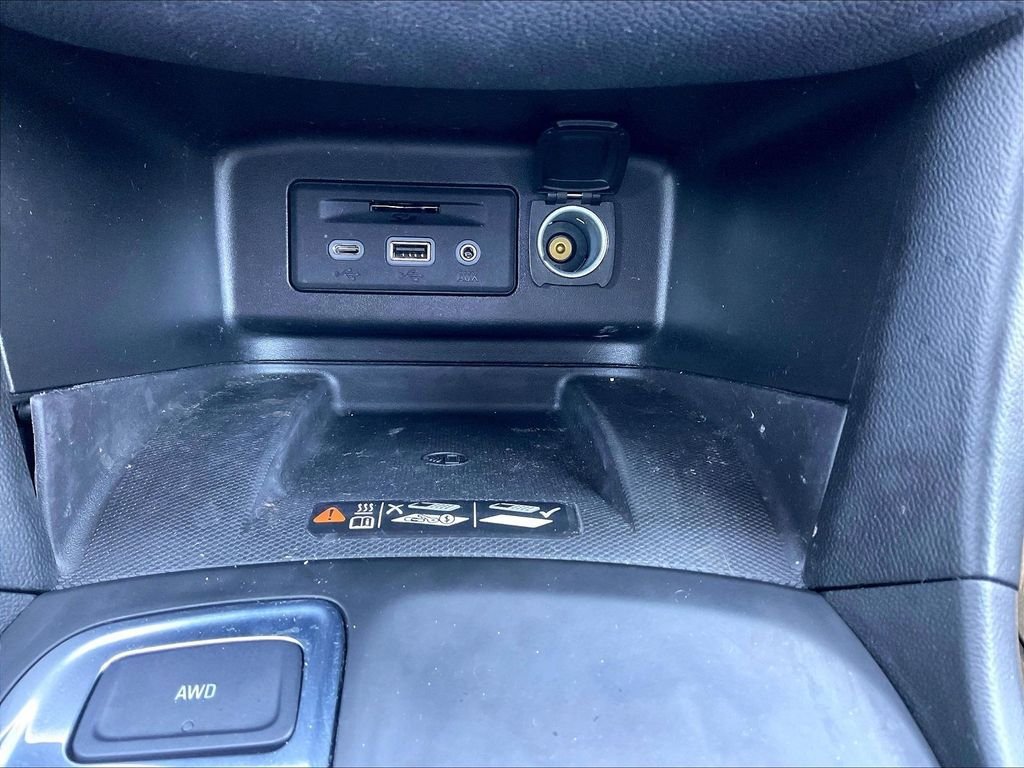 Used 2021 Chevrolet Equinox Premier AWD/4WD image 24