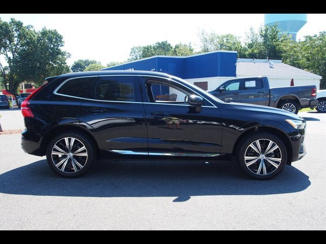Used 2022 Volvo XC60 B5 Inscription w/ Protection Package Premier FWD image 6