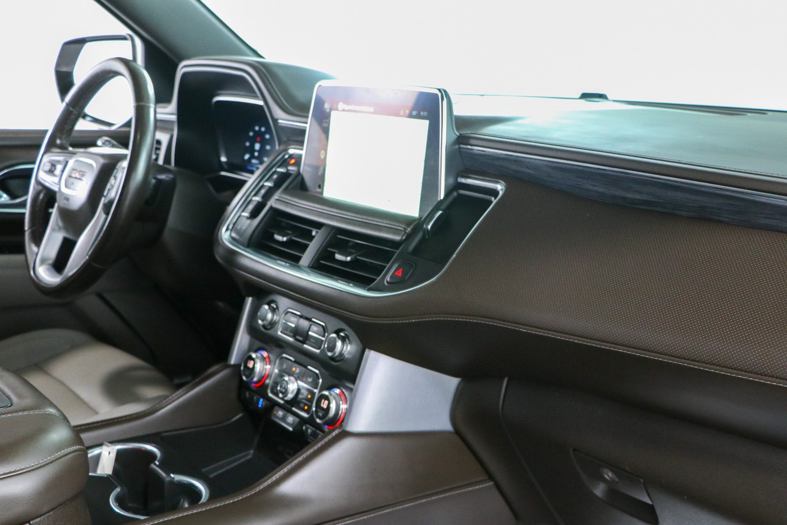 Used 2022 GMC Yukon SLT w/ SLT Premium Package RWD image 30