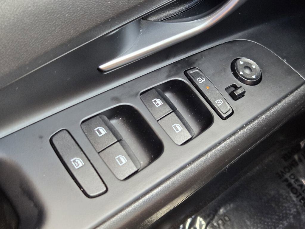 Certified 2025 Hyundai Elantra SE FWD image 26