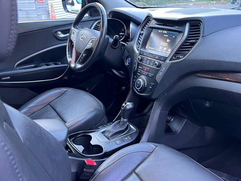 Used 2017 Hyundai Santa Fe Sport image 11