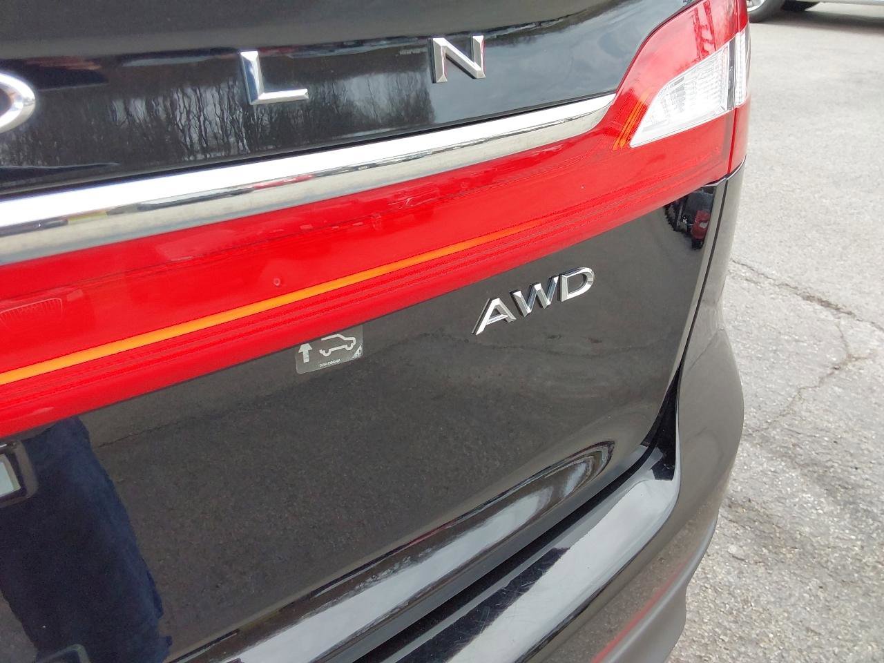 Used 2017 Lincoln MKX Reserve image 6