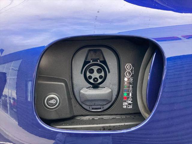 Used 2024 Porsche Macan 4 Electric image 30