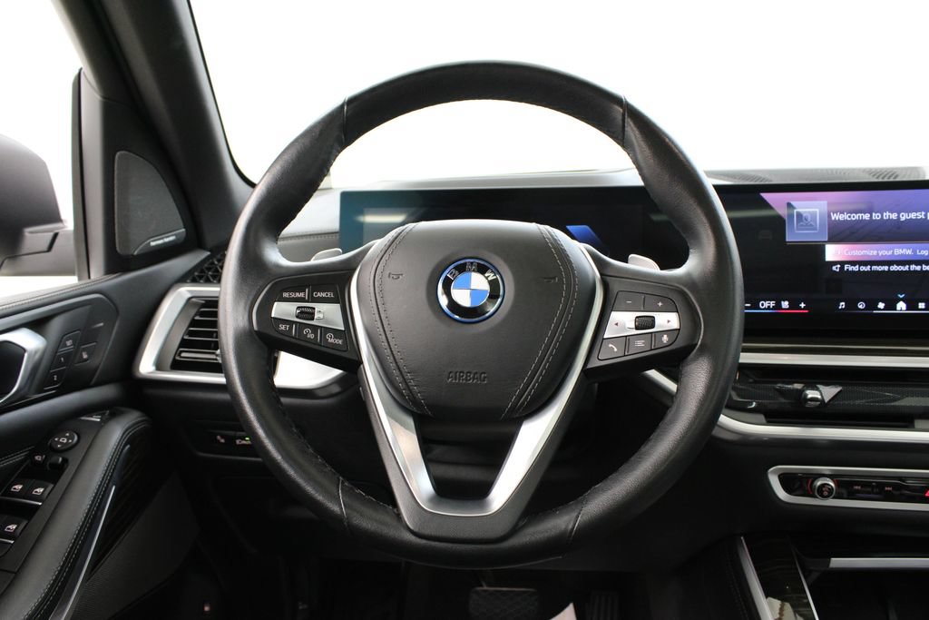 Used 2025 BMW X5 xDrive50e AWD/4WD image 25