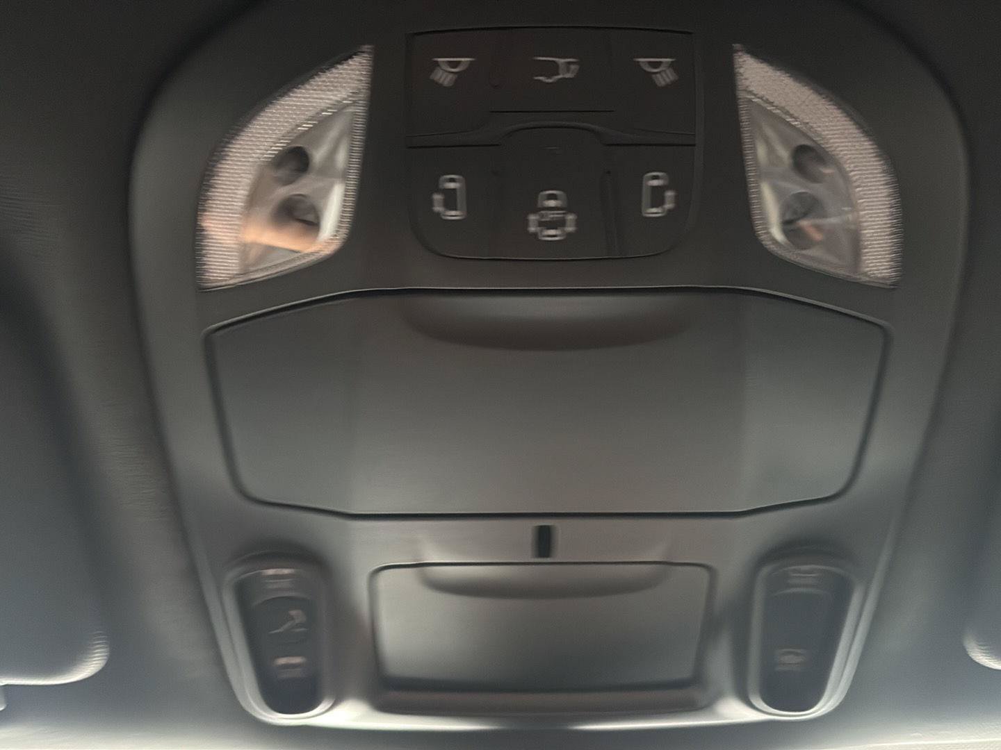 New 2027 Chrysler Pacifica Limited FWD image 19