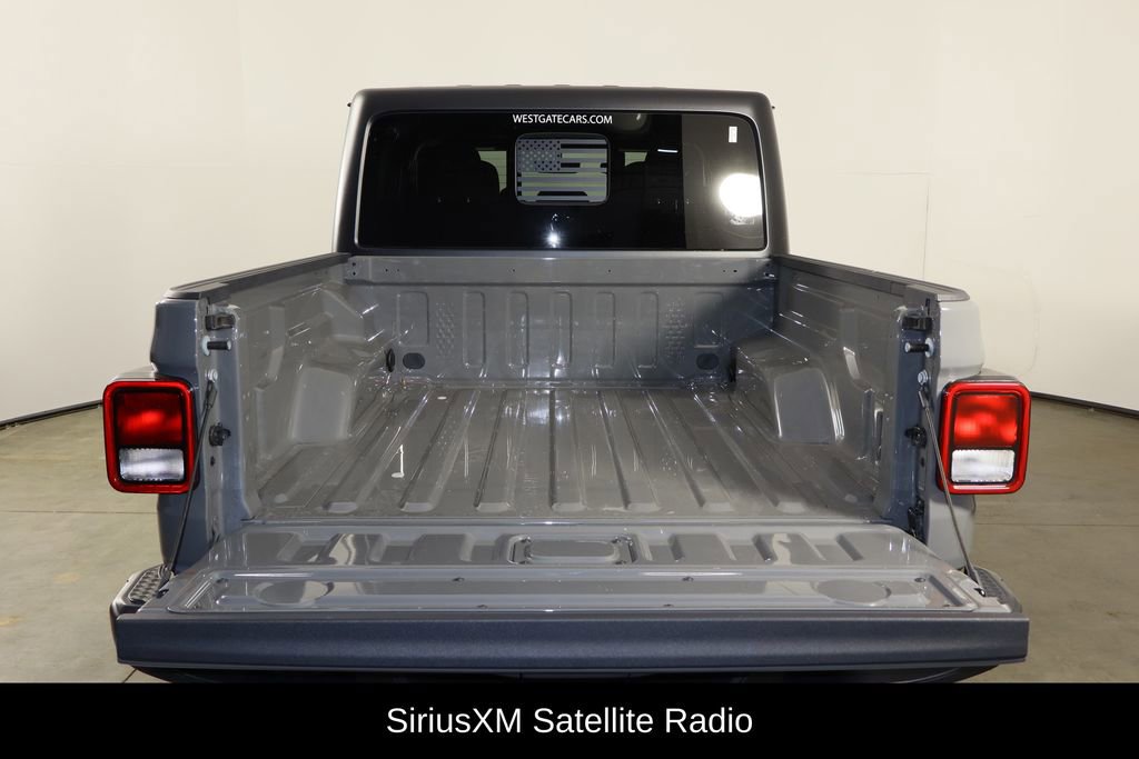 Used 2022 Jeep Gladiator Willys image 18