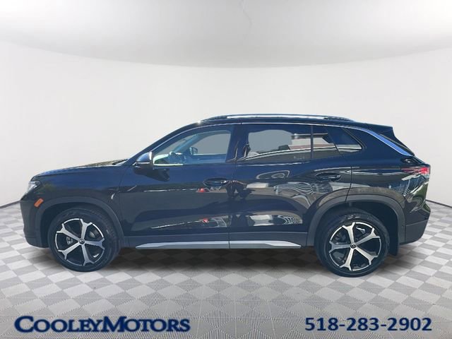 Used 2025 Volkswagen Tiguan SE AWD/4WD image 1