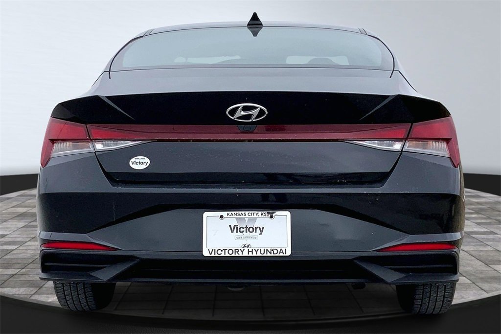 Used 2023 Hyundai Elantra SEL image 6