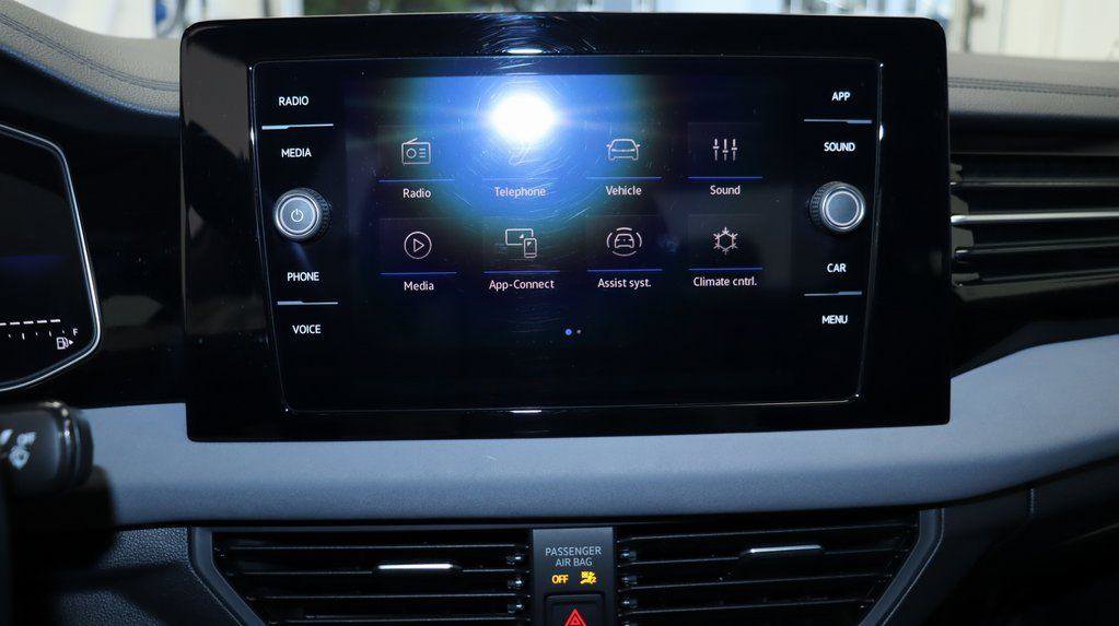 Used 2025 Volkswagen Jetta SE FWD image 22