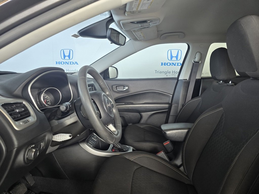 Used 2020 Jeep Compass Sport image 9