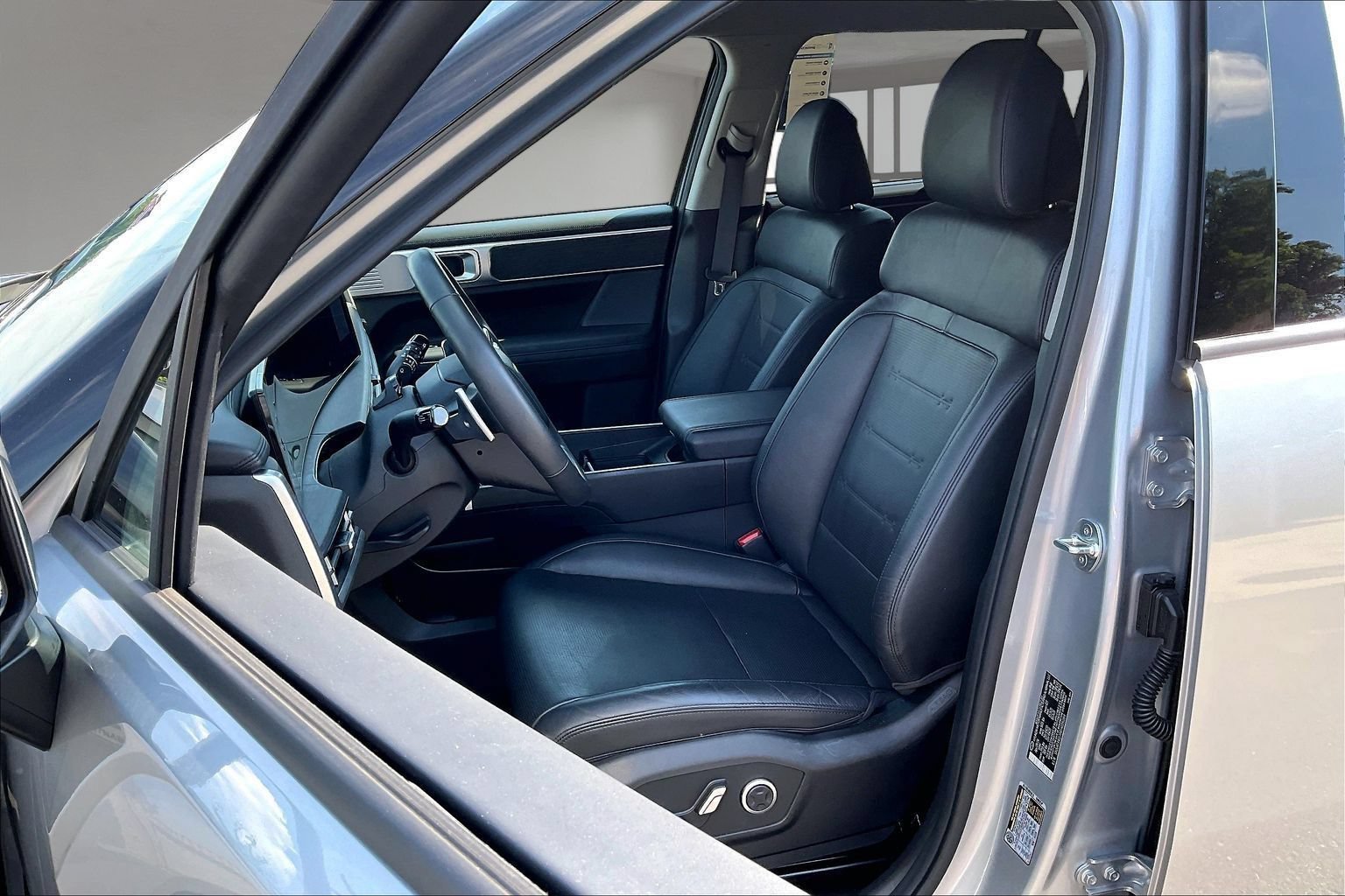 Certified 2024 Hyundai Santa Fe Limited FWD image 21