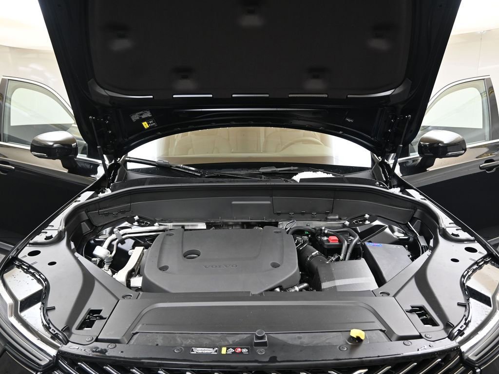New 2026 Volvo XC90 B6 Plus w/ Protection Package Premier image 9