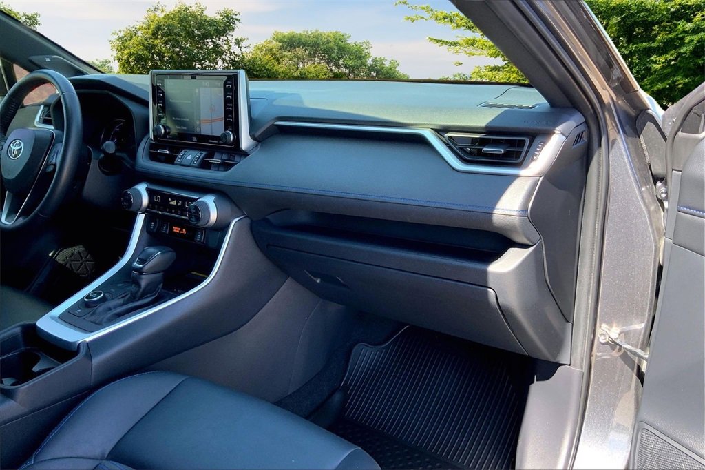 Used 2019 Toyota RAV4 XSE image 26