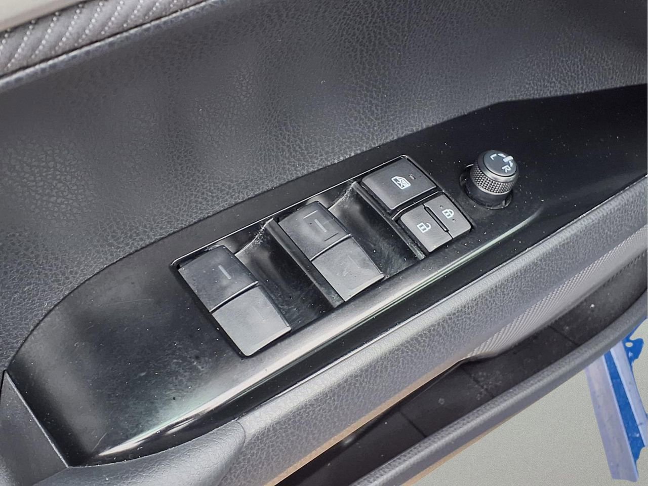 Used 2026 Toyota Camry SE w/ Multimedia Upgrade Package image 13